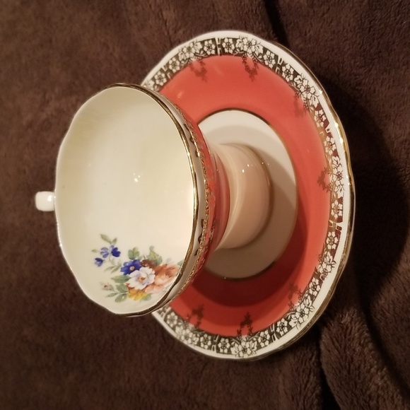 Aynsley Vintage C568 Teacup & Saucer Set Bone China Floral / Salmon, gold - Picture 6 of 17